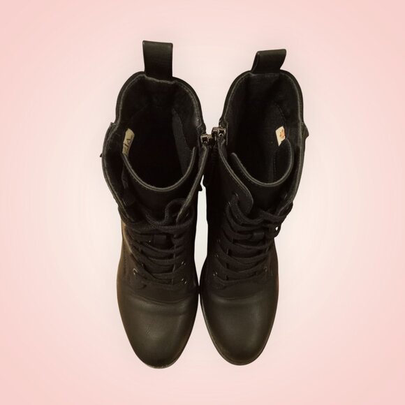 RARE FIND 🖤 》PATRIZIA Junia-Rose Embroidered Combat Boot - Picture 11 of 13